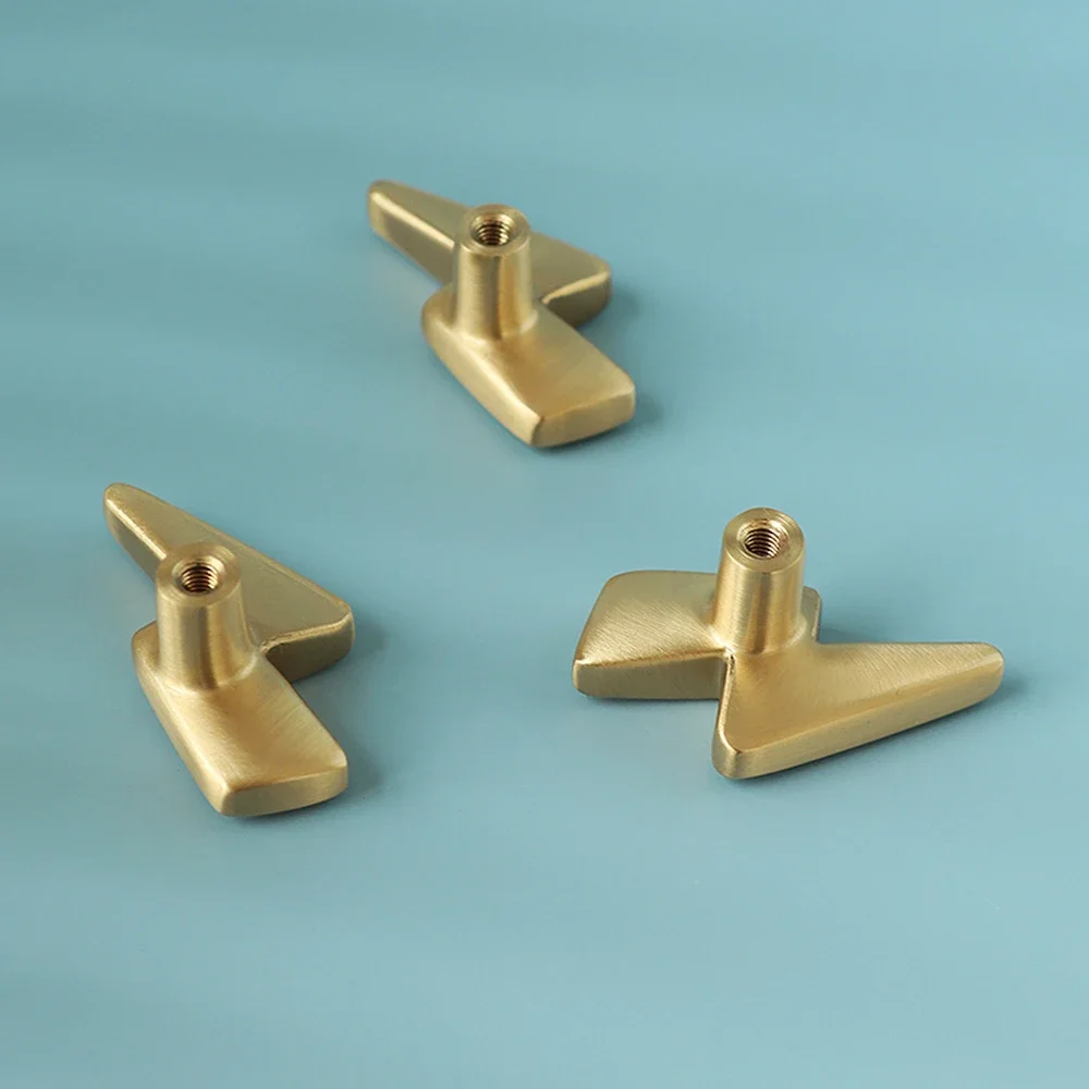 Mosiężne gałki do szafek Błysk – Unique Furniture Hardware Pulls recenzja i cena