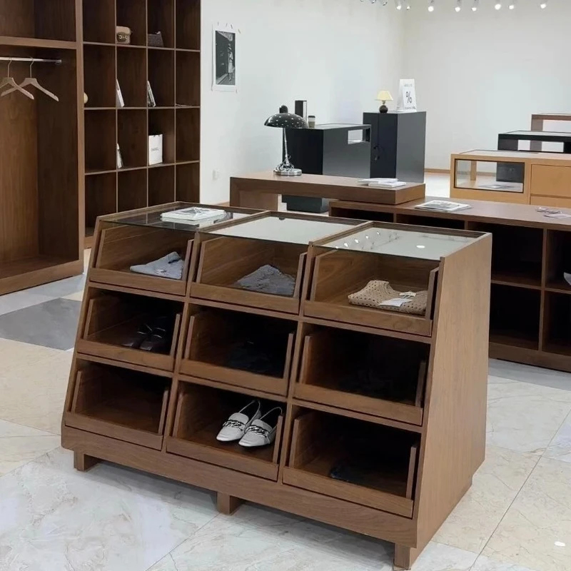Sklep z odzieżą dziecięcą Naka – Furniture Hardware Store recenzja i cena